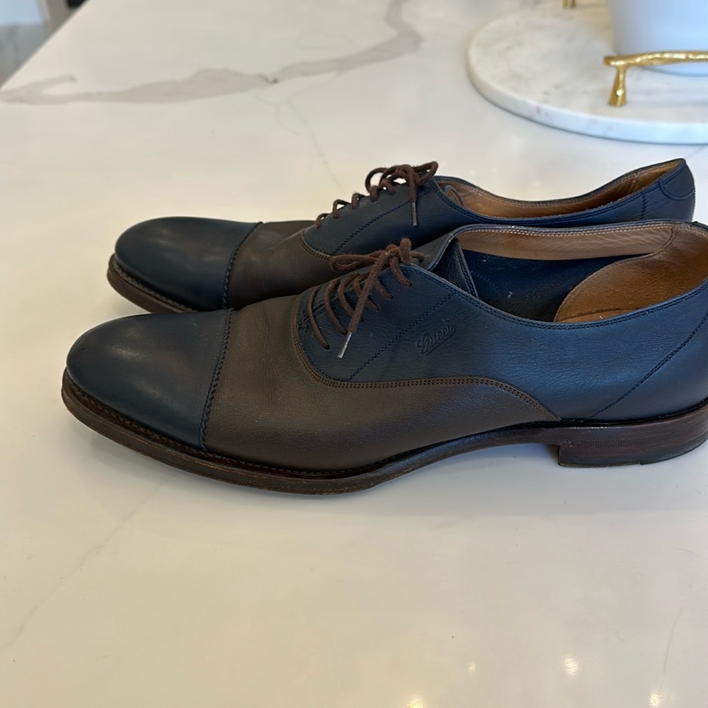 Gucci Men's Two-Tone Leather Oxford Shoes - Picture 2 of 6